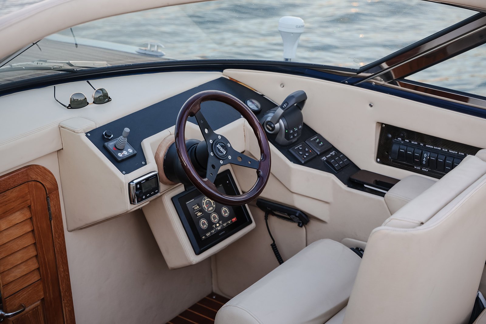 State-of-the-art helm of Aquamajestic with modern controls and luxurious finishes